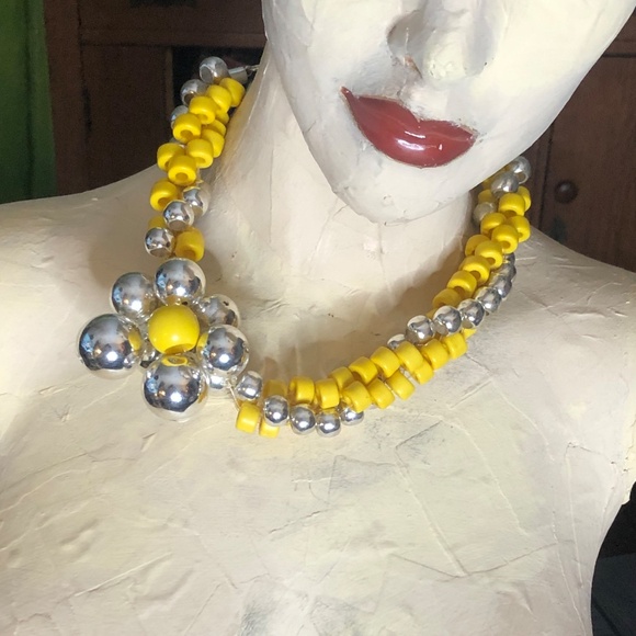 3/$32 Chunky Funky Yellow Silver Beaded Twist Asymmetric Statement Necklace - Picture 4 of 8